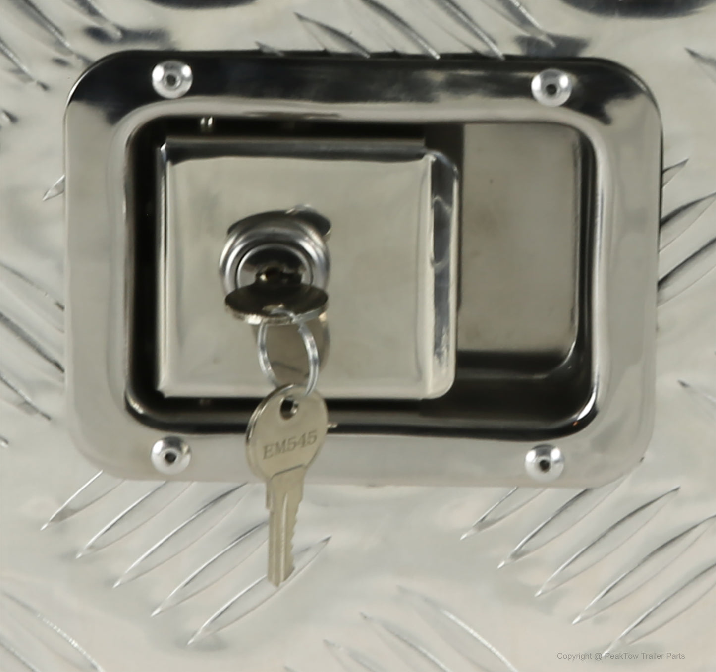PTB0002 Boîte à outils de soubassement de camion en aluminium robuste avec serrure 49x15x15"